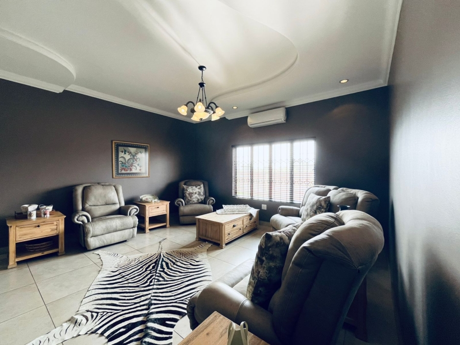 3 Bedroom Property for Sale in Safari Gardens North West